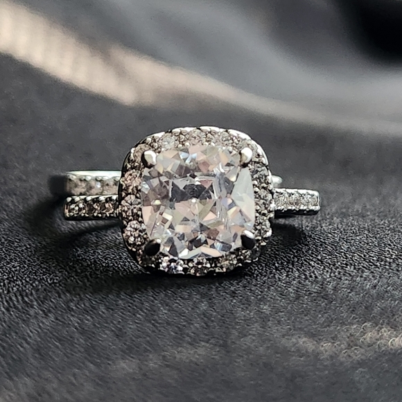 Classic Diamond Halo Ring Set - Picture 2 of 6
